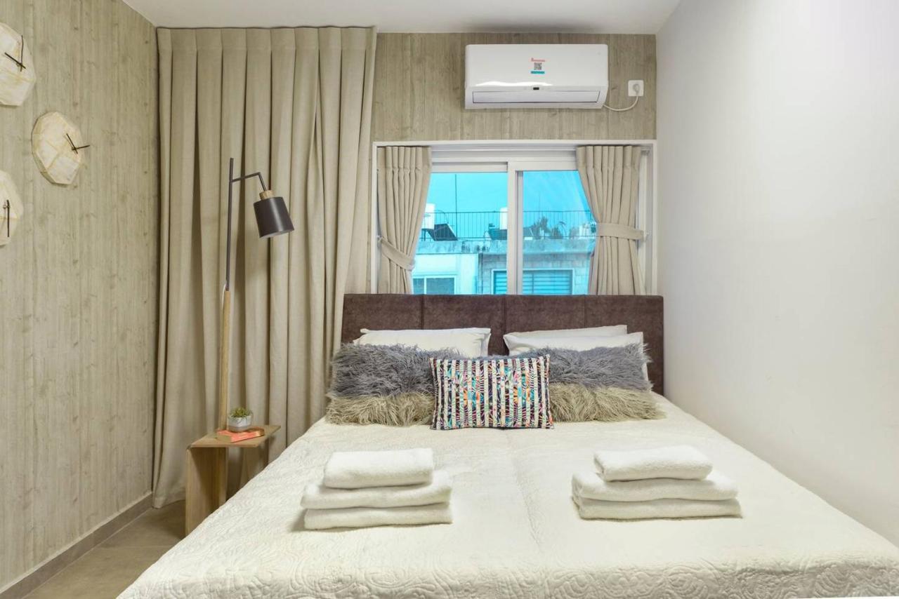 Authentic One Bedroom Apartment In City Center Jeruzsálem Kültér fotó