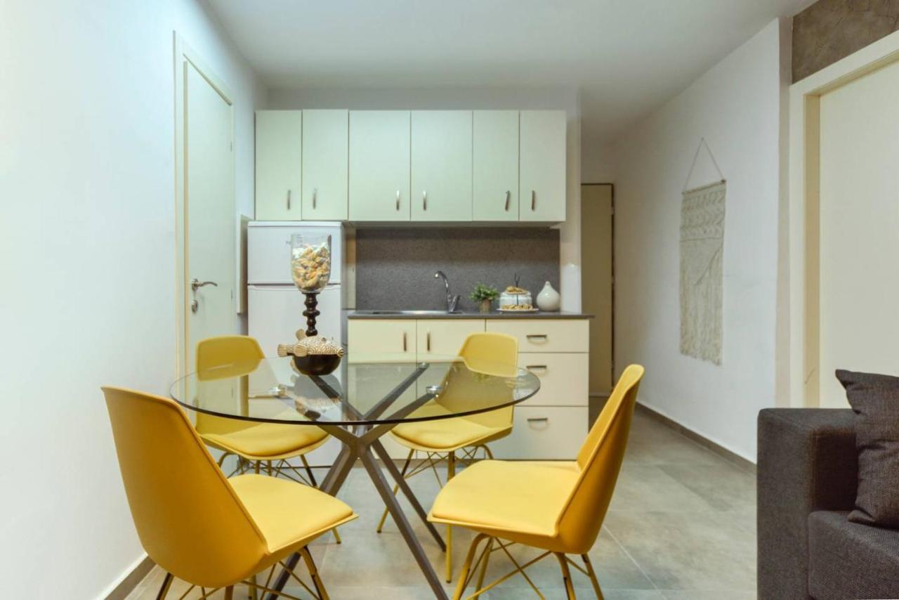 Authentic One Bedroom Apartment In City Center Jeruzsálem Kültér fotó