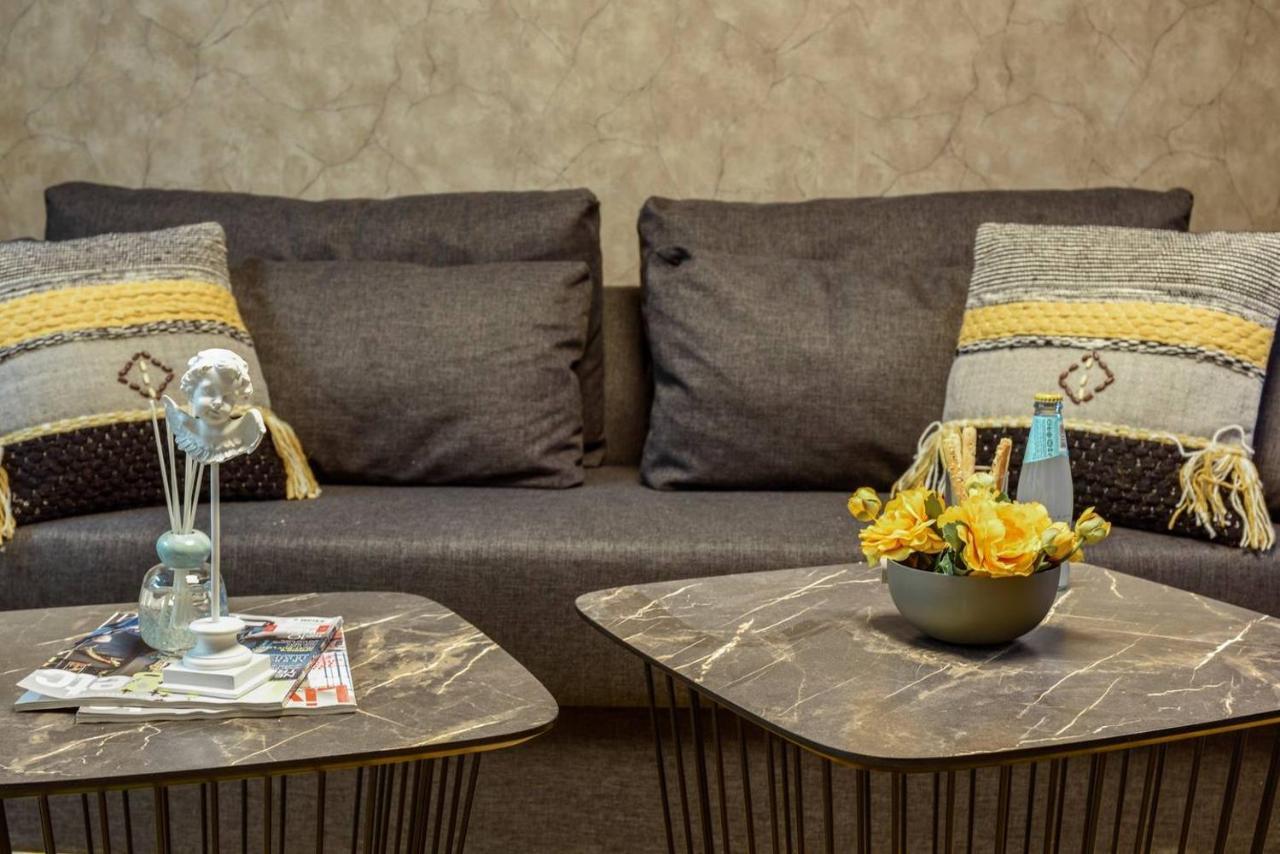 Authentic One Bedroom Apartment In City Center Jeruzsálem Kültér fotó